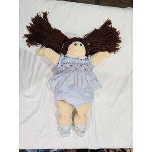 Xavier Roberts 1983 The Little People Soft Sculpture Cabbage Patch Doll Brunette